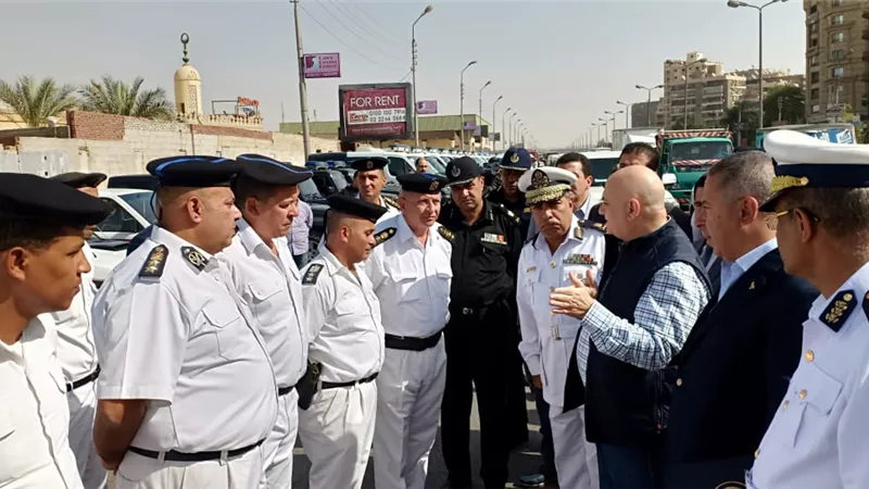 مدير أمن القاهرة يرفع شعار لا للعشوائيات ضمن حملات مكبرة لازالتها.. صور