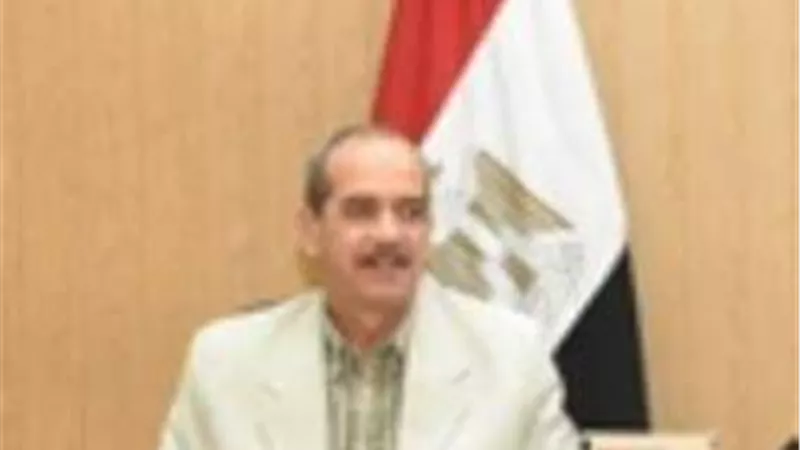 الجندى يتابع أخر مستجدات تقنين أوضاع أراضى أملاك الدولة بالشرقية