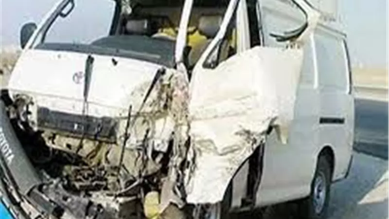 مصرع و اصابة 6 فى حادث انقلاب ميكروباص فى قنا