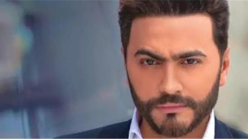 هدية ثمينة من مطرب سوري شهير لتامر حسني