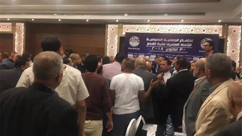 تشابك بالايدى وضرب وشتائم فى عمومية الجبلاية