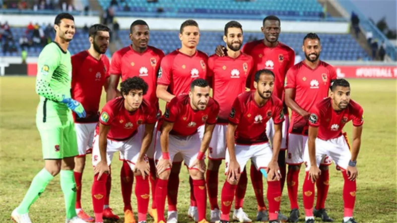 أزارو يعود لقيادة هجوم الأهلي أمام الترجي