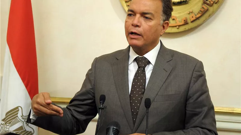 وزير النقل: تنفيذ مشروع ازدواج طريق سفاجا / مرسى علم بطول 195 كم