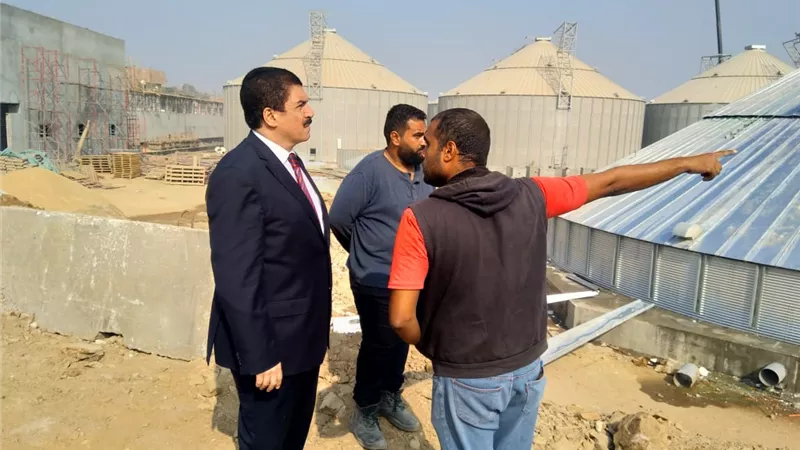 مرزوق يأمر بتنظيف البحيرة بالخانكة ويتفقد الصوامع