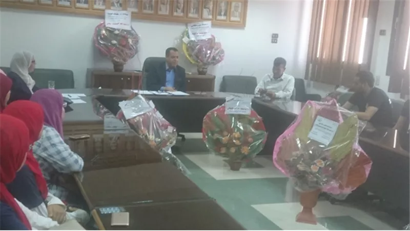 تكريم فريق كلية الحاسبات والمعلومات لفوزهم بالمركز الثانى على مستوى الجمهورية فى مسابقة 