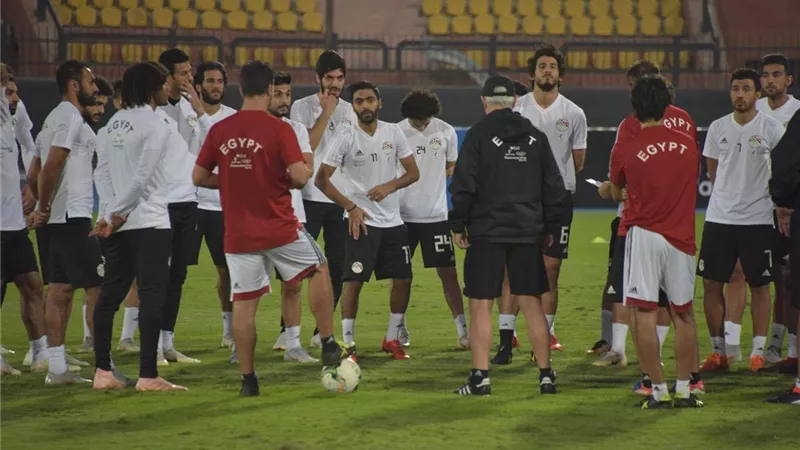 محاكمة مدرب الفراعنة بتهمة الفساد.. والمنتخب على كف عفريت