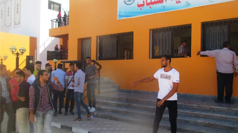 اقبال على الترشيح فى جامعه العريش