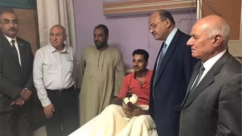 وفد مجلس «المهندسين» يزور مصابي حادث المنيا