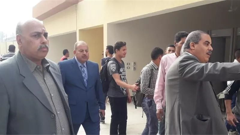 المحرصاوى يجري جولة صباحية للاطمئنان على تأمين دخول وخروج الطلاب بجامعة الأزهر