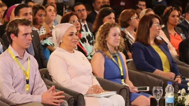 قرينة الرئيس تحضر جلسة تقليص الفجوة بين الجنسين في سوق العمل بمنتدى الشباب
