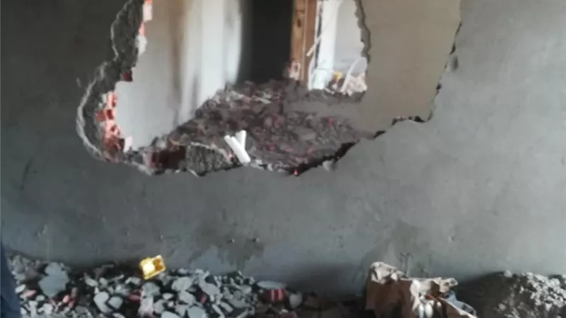 إزالة فورية لأدوار مخالفة على عقارين بحي شرق مدينة أسيوط