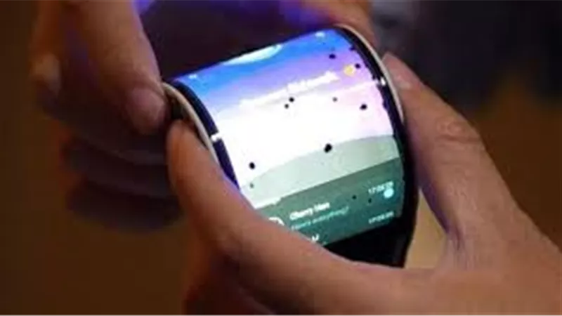 لأول مرة .. سامسونج تكشف عن جهازها الذكي القابل للطي