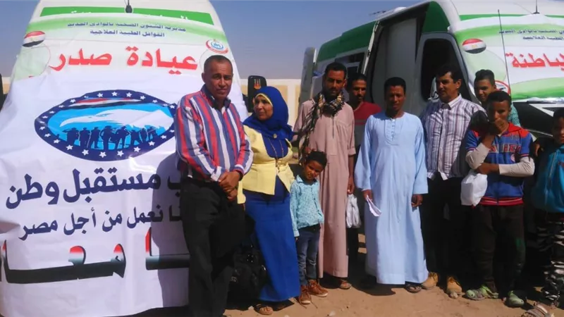 لأول مرة .. عيادات طبية وقوافل تموينية بالقرى المحرومة بالوادي الجديد