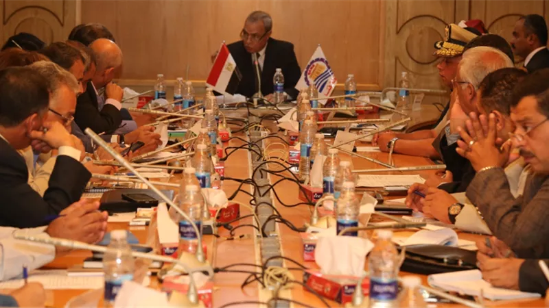حملات مكثفة لضبط لصوص الكهرباء وخطة متكاملة للحد من الزيادة السكانية