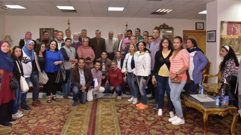 محافظ أسيوط يستقبل وفد نقابة المرشدين السياحيين الذى يزور المحافظة