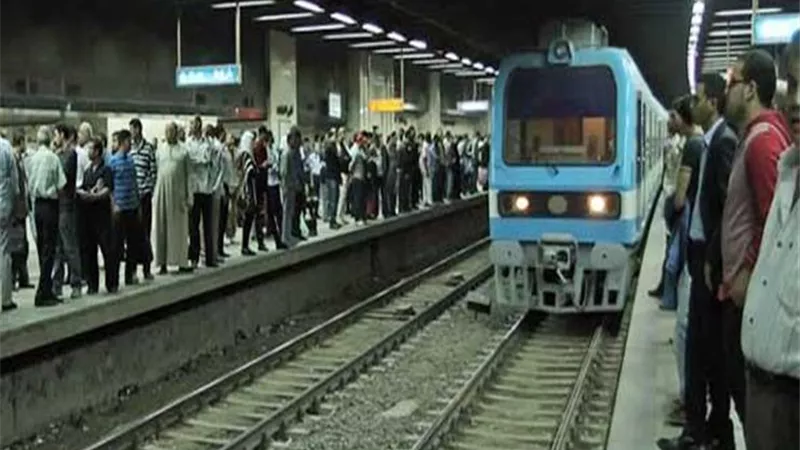 إصلاح عطل الشبكة الكهربائية بالخط الأول لمترو الأنفاق