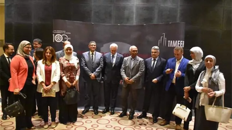 جهاز القاهرة الجديدة والجامعة الأمريكية يوقعان بروتوكول لأجمل تصميم