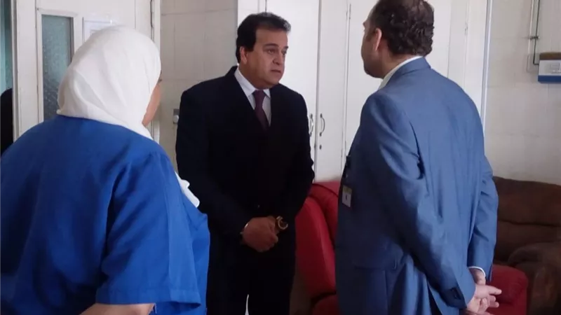 وزير التعليم العالي يتفقد المعهد القومي للأورام بالتجمع الاول