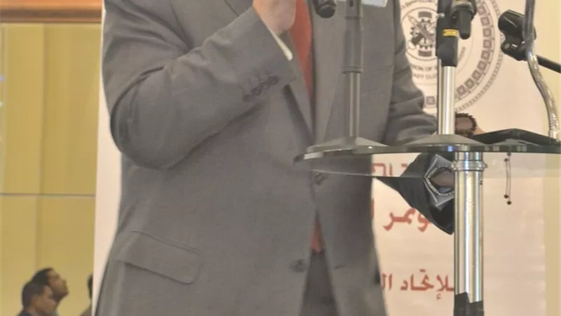 سعفان: الغزل والنسيج ..من أهم القطاعات العمالية في مصر والدول العربية