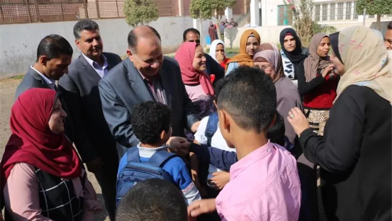 محافظ الفيوم في زيارة لدار عائشة حسنين للأيتام