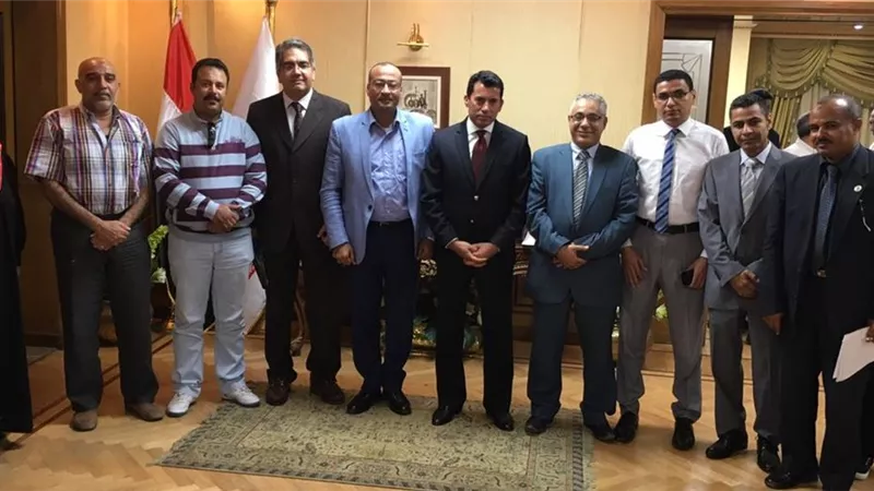 وزيرالرياضة يناقش تطوير وطلبات أعضاء منتدى شباب 6 أكتوبر