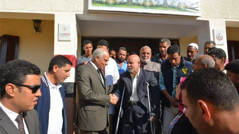 محافظ الجيزة يفتتح 7 مشروعات خدمية لأهالي الواحات البحرية