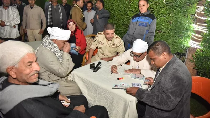 نائب أسيوط يشارك فى حفل زفاف جماعى بالمنطقة الجنوبية العسكرية