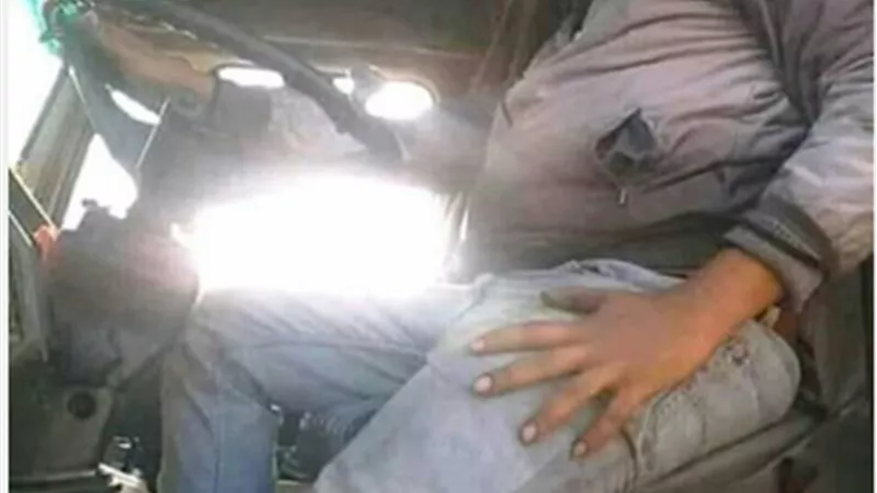 تداول صور مثيرة ل حمو بيكا أيام الكحرتة .. صور