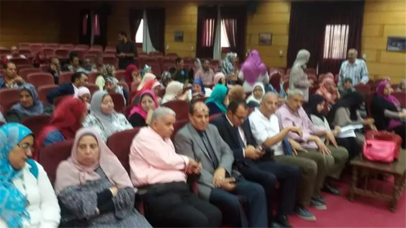 مدرسة الشيخ زايد الثانوية بنات بمشروع الحكم الذاتى للطلاب