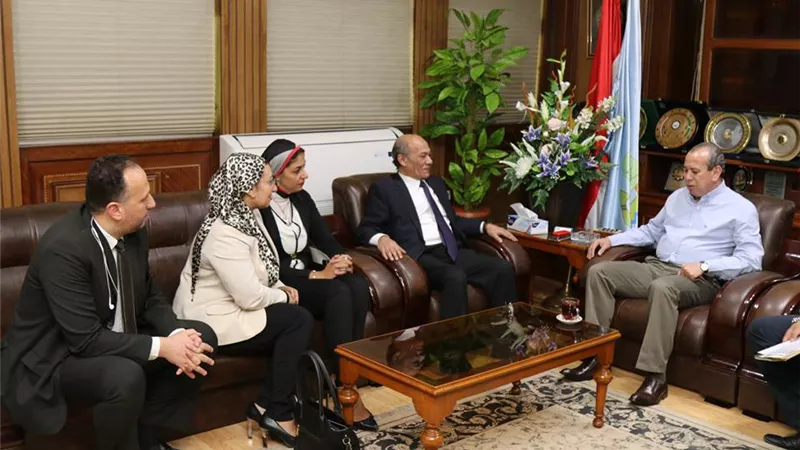 محافظ كفرالشيخ يناقش سبل التعاون مع شركة تكنولوجيا معلومات الطيران