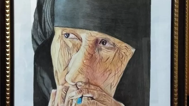 ابن القليوبية يعشق الرسم بالالوان الخشب ..صور