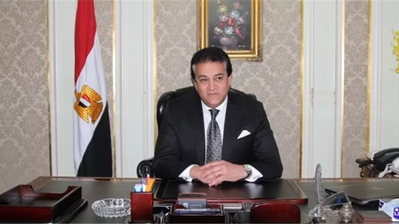 التعليم العالي تداهـم مقر مركزين للدروس الخصوصية بالعباسية