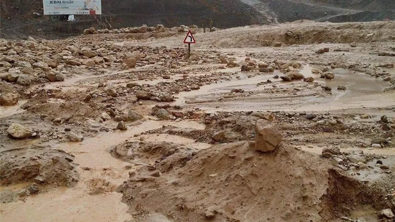 العمل على قدم وساق لفتح طريق وادى فيران بسانت كاترين