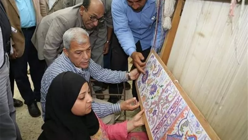 محافظ المنوفية: سنبذل أقصي جهد لنرتقي بصناعة السجاد وتطويرها