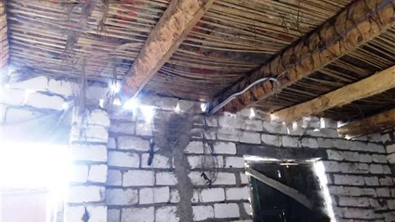 محافظ سوهاج يكلف بسداد ديون سيدة وتأهيل منزلها بطهطا