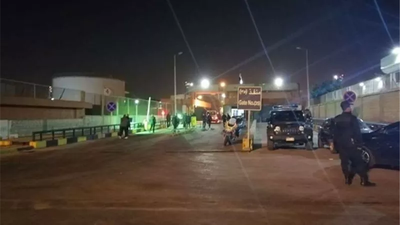 جثمان الشهير ساطع النعماني يغادر المطار بعد وصوله من لندن