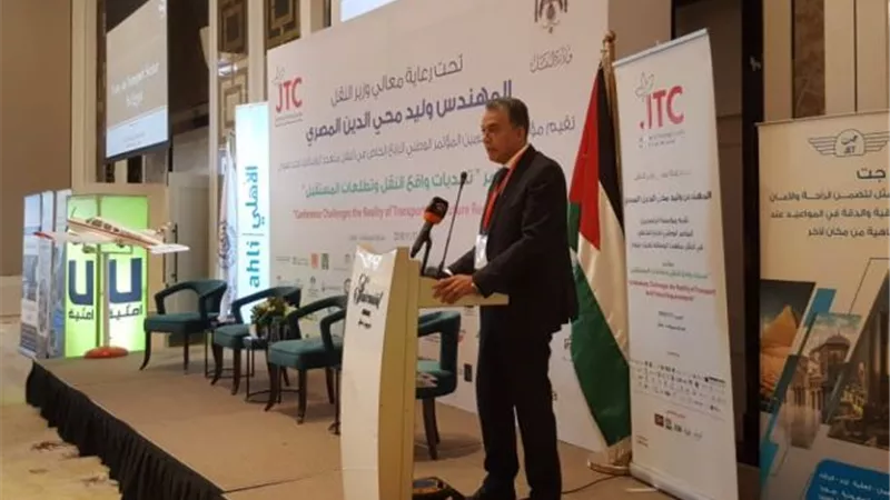 عرفات يستعرض مشروعات النقل المصرية بمؤتمر فى عمان