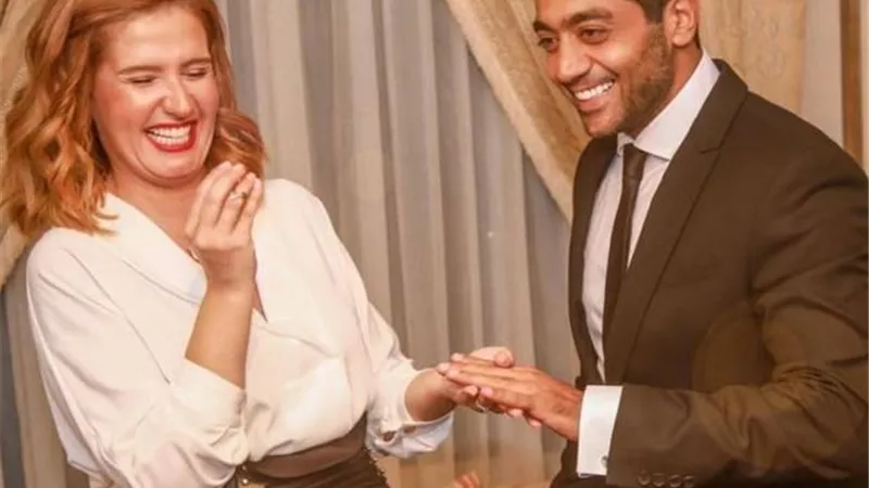 قبلة هنا شيحة لاحمد فلوكس تثير الجدل على انستجرام .. صور