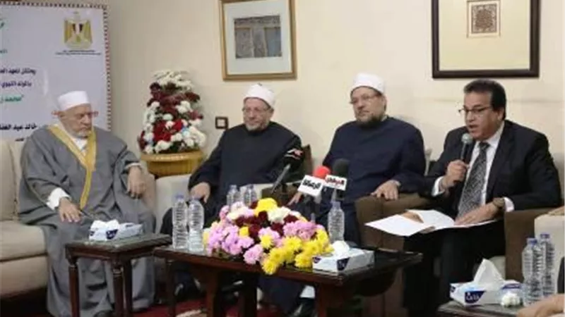 عبد الغفار يشهد احتفال المعهد العالي للدراسات الإسلامية بالمولد النبوي