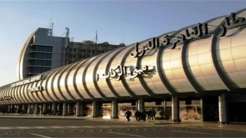 انتظام حركة السفر بالمطار بعد إصلاح اجهزة انهاء اجراءات الركاب