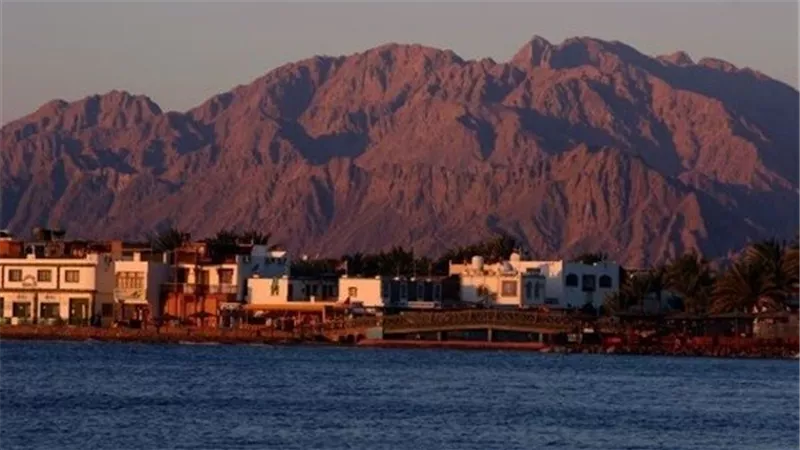 ضم اراضي لمطار سانت كاترين وجامعة الملك سالمان
