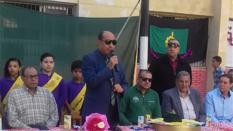 مدير تعليم القناطر الخيرية يشارك المدارس احتفالاتها بالمولد النبوي