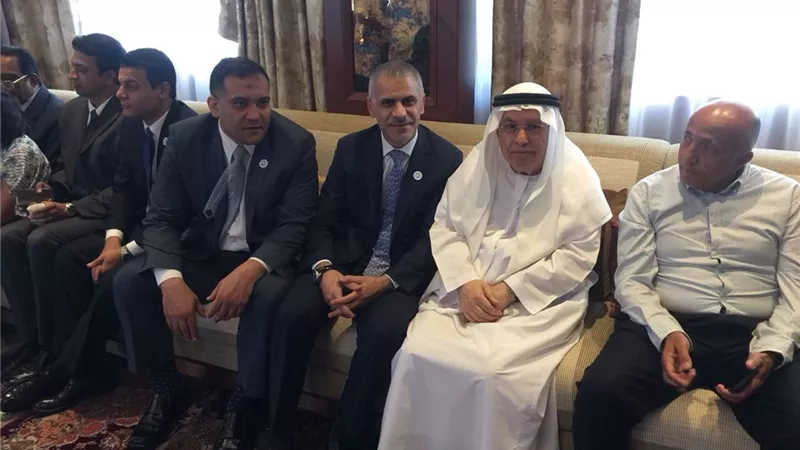 وزير التسامح الإماراتي يقيم مأدبة غداء على شرف أبرز القيادات