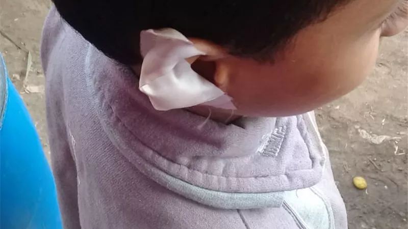 طالب يضرب زميله بـ
