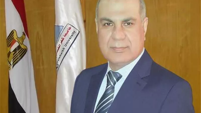 محافظ كفرالشيخ ومدير الأمن يهنئان رئيس الجامعة لفوزها كأفضل جامعة مصرية