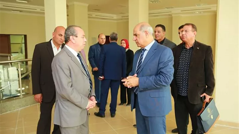 محافظ كفرالشيخ ورئيس الجامعة يتفقدان قاعة المؤتمرات الكبرى