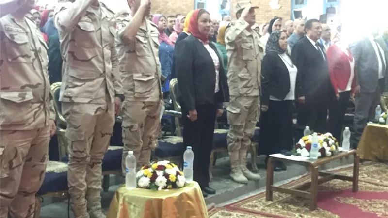 عبد الظاهر والمستشار العسكري يفتتحان الدورة التدريبية العاشرة لتأهيل المعلمين