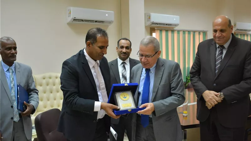 برتوكول تعاون بين جامعة أسوان ووزارة التربية والتعليم في مجال الطاقة الشمسية