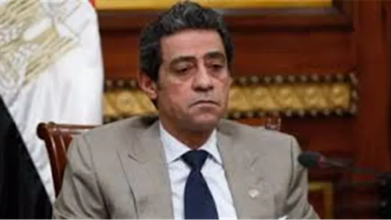 مصطفى الجندى يشيد بلقاء رئيسى وزراء مصر واثيوبيا فى أديس ابابا
