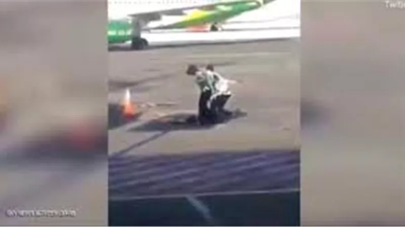 بعد اقلاع طائرتها .. امراة تصاب بالجنون
